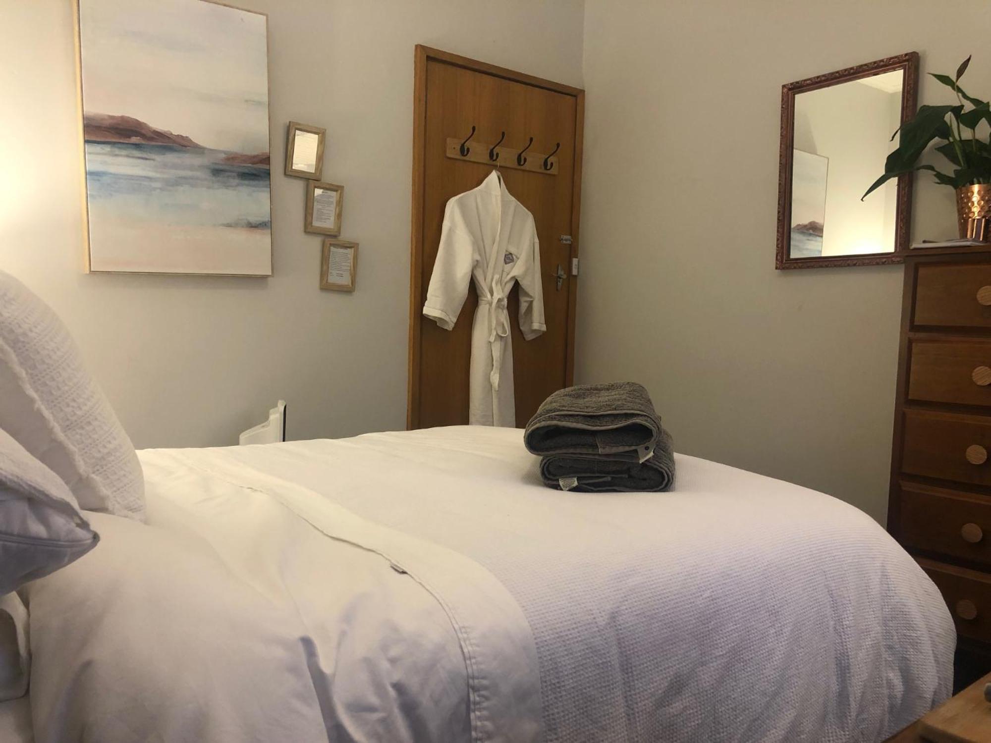 Lovely Budget Vegan Homestay Launceston Exterior foto